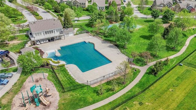 16324 S Twilight Lane, Olathe, KS 66062