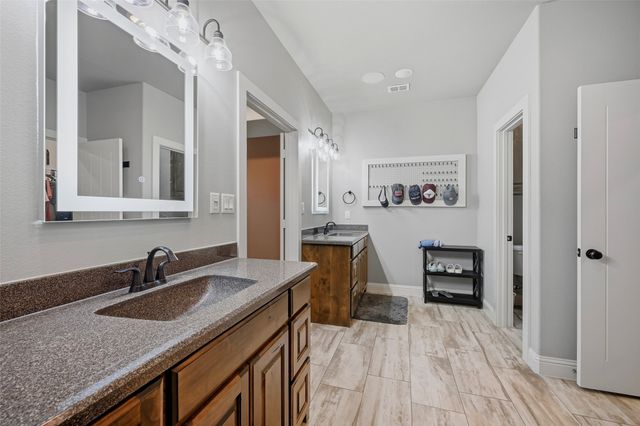 56 Turtle Point Lane, Gordonville, TX 76245