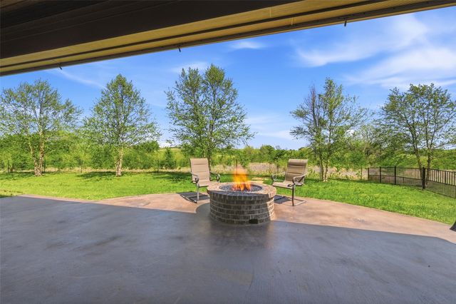 56 Turtle Point Lane, Gordonville, TX 76245
