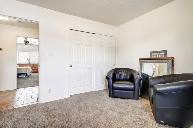 7067 Clark Hills Drive NE, Rio Rancho, NM 87144