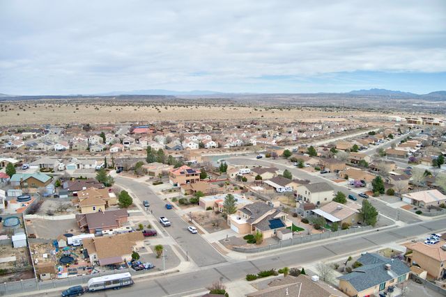 7067 Clark Hills Drive NE, Rio Rancho, NM 87144
