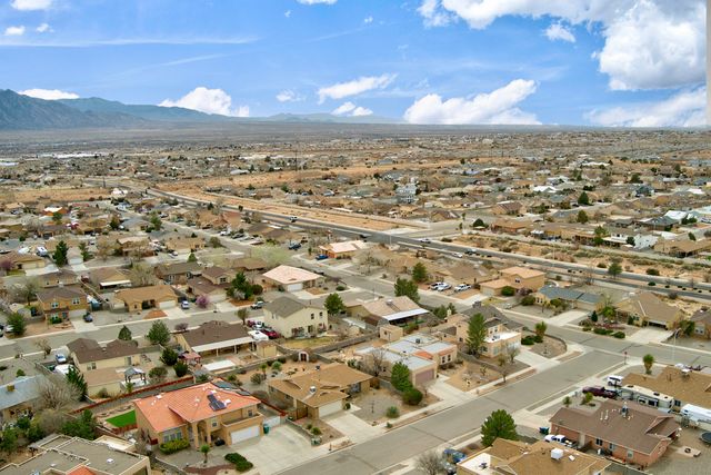 7067 Clark Hills Drive NE, Rio Rancho, NM 87144