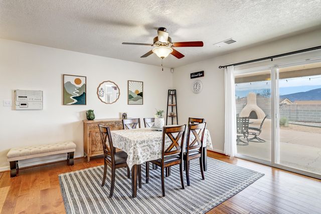 7067 Clark Hills Drive NE, Rio Rancho, NM 87144