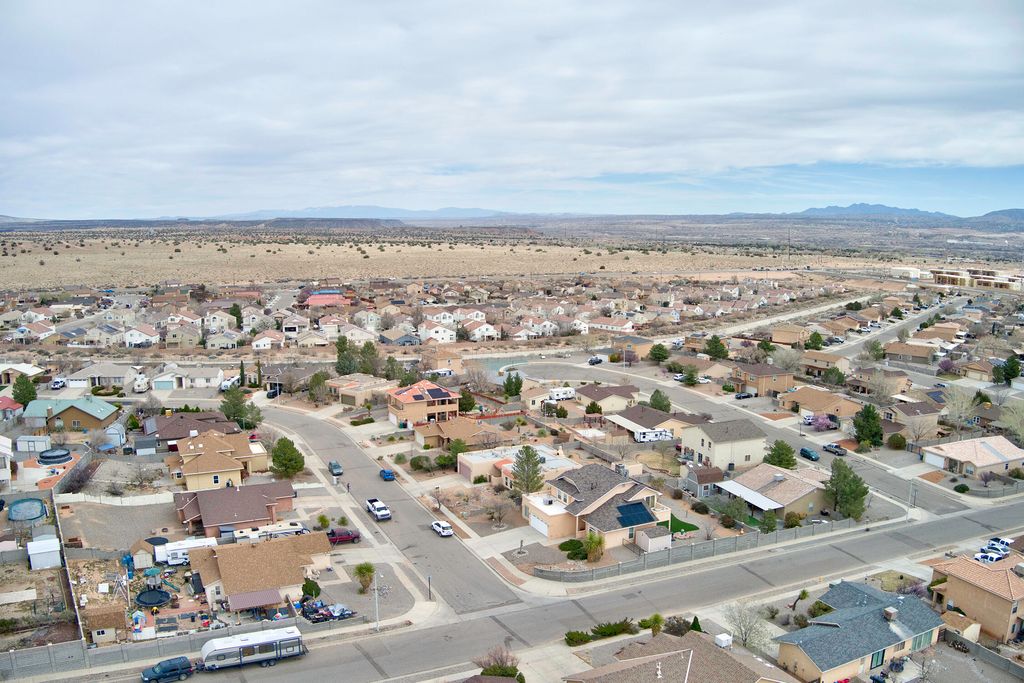 Image 30 of property listing at 7067 Clark Hills Drive NE, Rio Rancho, NM 87144
