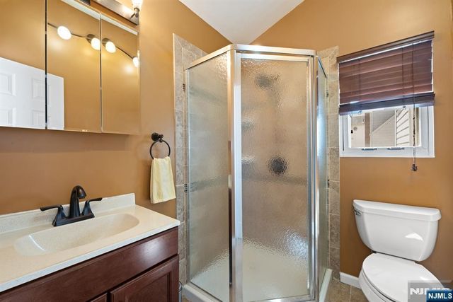 520 Prospect Place, Lyndhurst, NJ 07071