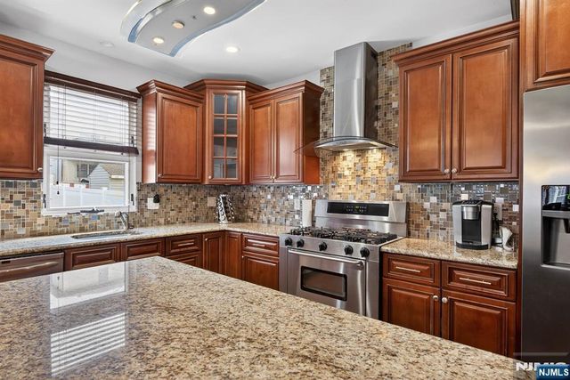 520 Prospect Place, Lyndhurst, NJ 07071