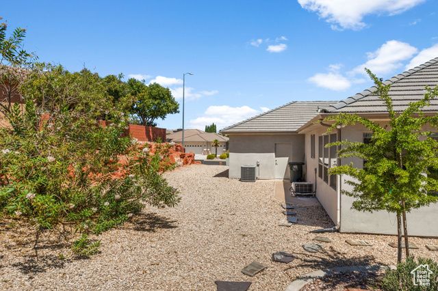 993 N LAS ENTRADAS DR, Washington, UT 84780