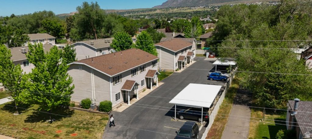 Image 5 of property listing at 472 E 2100 N, Ogden, UT 84414