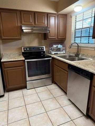 2000 Huntington Drive 150, Plano, TX 75075
