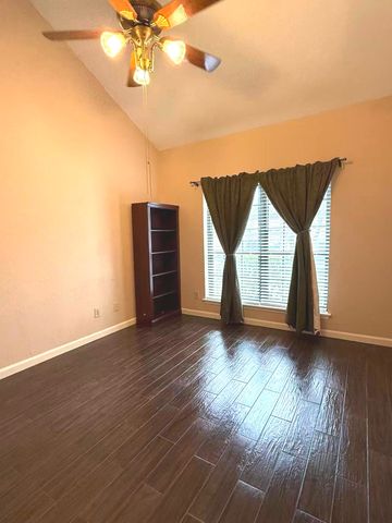 2000 Huntington Drive 150, Plano, TX 75075