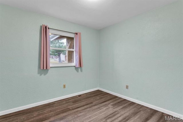 934 Silverstone Drive, St Charles, MO 63303