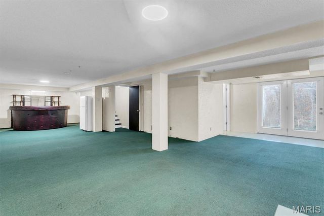 934 Silverstone Drive, St Charles, MO 63303