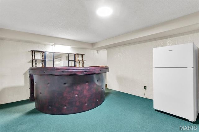 934 Silverstone Drive, St Charles, MO 63303