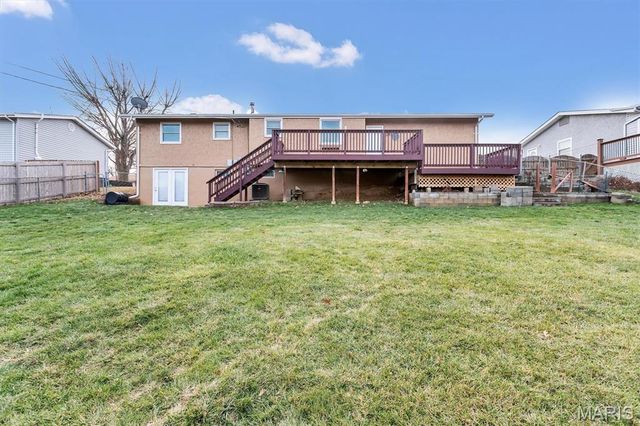 934 Silverstone Drive, St Charles, MO 63303