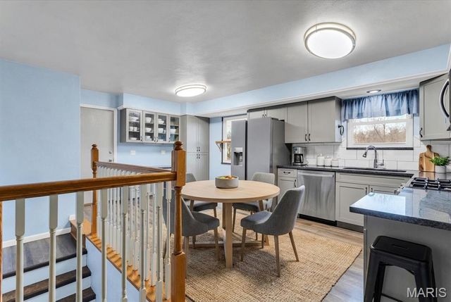 934 Silverstone Drive, St Charles, MO 63303