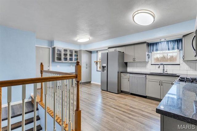 934 Silverstone Drive, St Charles, MO 63303