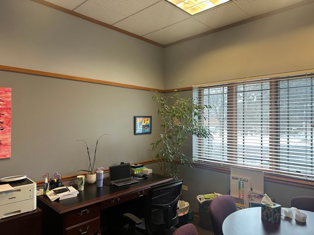 5950 Lincoln Avenue W, Lisle, IL 60532