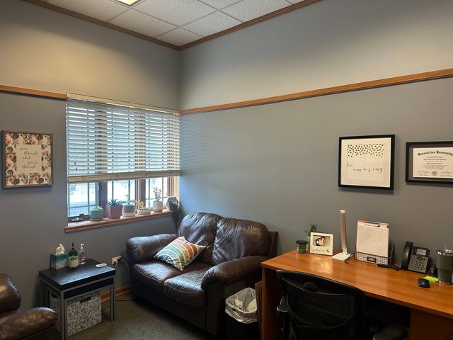 5950 Lincoln Avenue W, Lisle, IL 60532