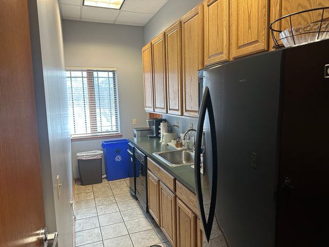 5950 Lincoln Avenue W, Lisle, IL 60532