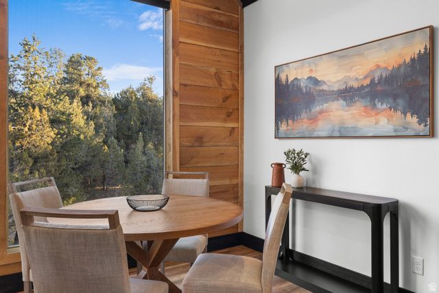 375 W WHITE CLIFFS DR, Orderville, UT 84758