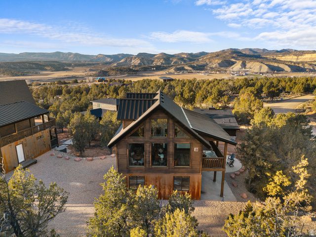 375 W WHITE CLIFFS DR, Orderville, UT 84758