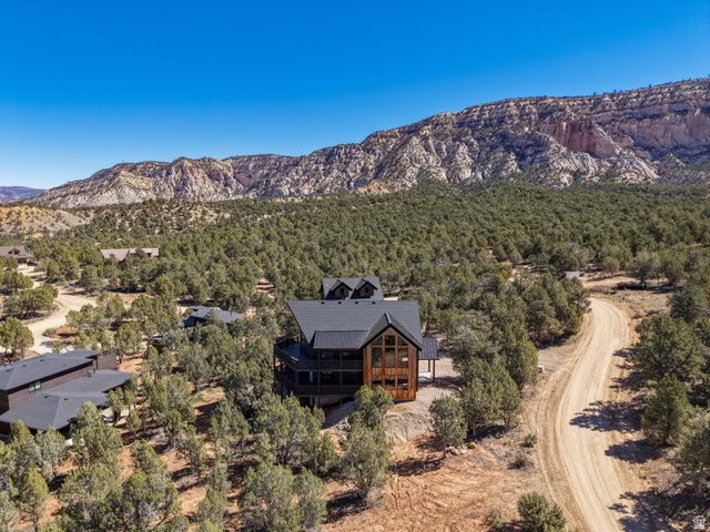375 W WHITE CLIFFS DR, Orderville, UT 84758