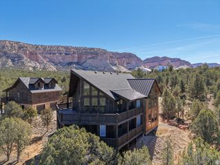 375 W WHITE CLIFFS DR, Orderville, UT 84758