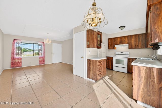 2135 Otterbein Avenue, Cocoa, FL 32926