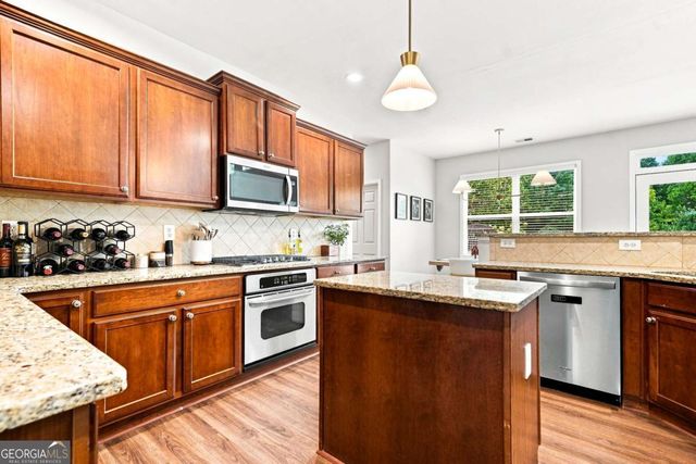 100 Bradshaw Park Drive, Woodstock, GA 30188