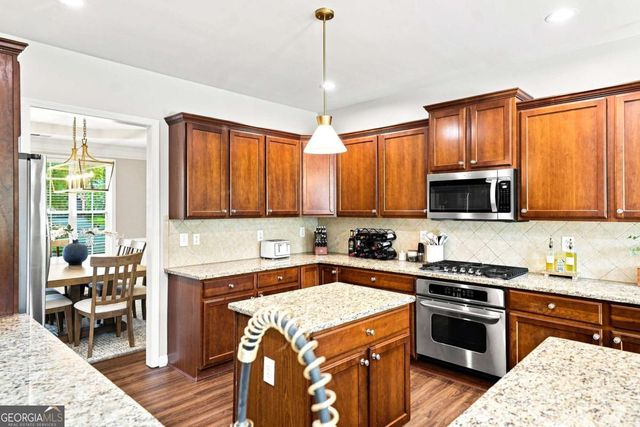100 Bradshaw Park Drive, Woodstock, GA 30188