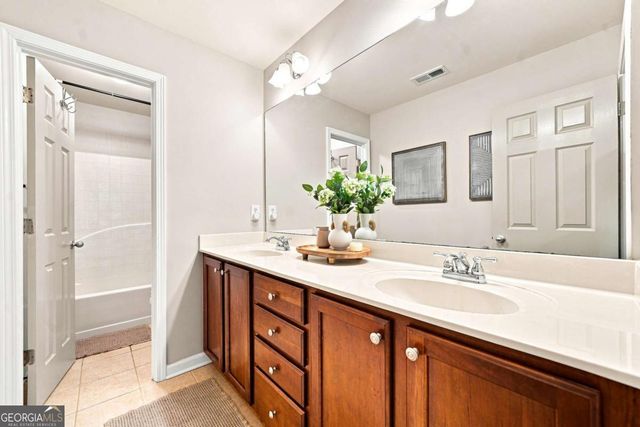 100 Bradshaw Park Drive, Woodstock, GA 30188