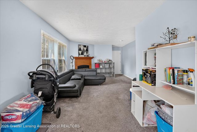 707 Sawyer Road, Lansing, MI 48911