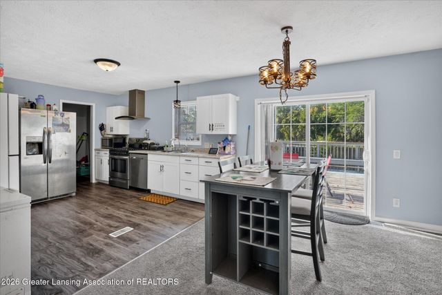 707 Sawyer Road, Lansing, MI 48911