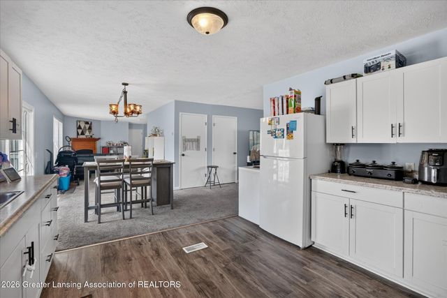707 Sawyer Road, Lansing, MI 48911