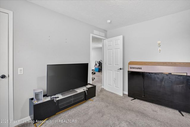707 Sawyer Road, Lansing, MI 48911