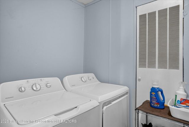 707 Sawyer Road, Lansing, MI 48911