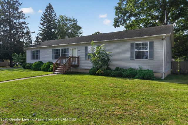707 Sawyer Road, Lansing, MI 48911