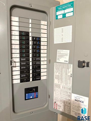 115 E Ivy Rd Road, Tea, SD 57064