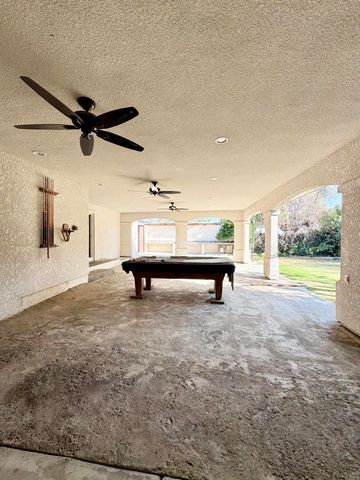 835 E Costner Street, Farmersville, CA 93223