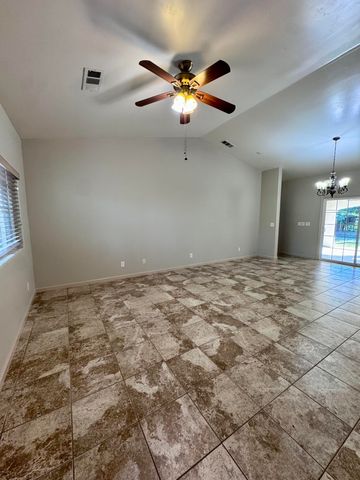 835 E Costner Street, Farmersville, CA 93223