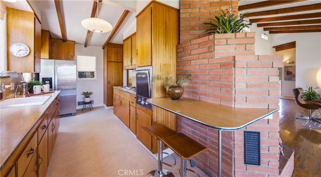 14325 Millbrook Drive, Sherman Oaks, CA 91423