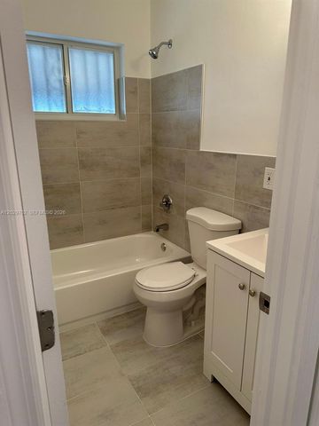 7073 SW 4th St 1, Miami, FL 33144