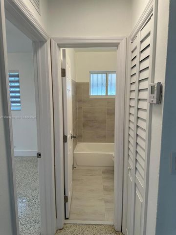 7073 SW 4th St 1, Miami, FL 33144