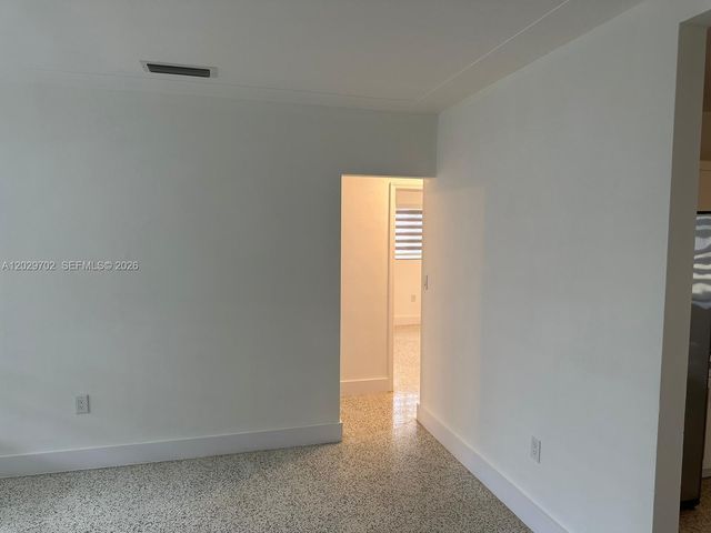 7073 SW 4th St 1, Miami, FL 33144