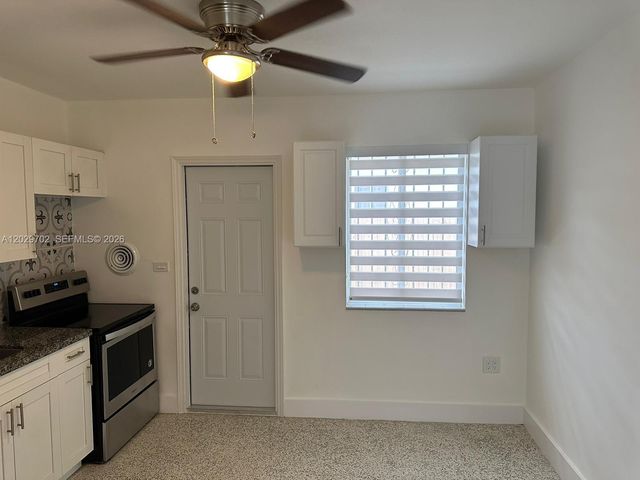 7073 SW 4th St 1, Miami, FL 33144