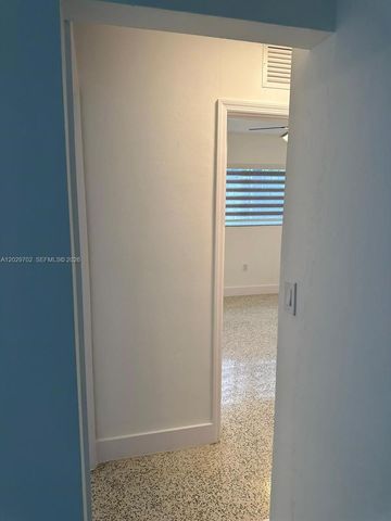 7073 SW 4th St 1, Miami, FL 33144