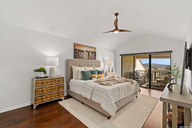 105 E Tapatio Dr, Boerne, TX 78006