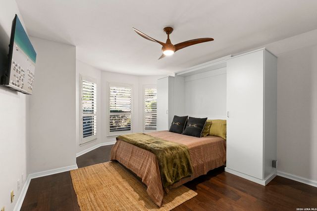 105 E Tapatio Dr, Boerne, TX 78006