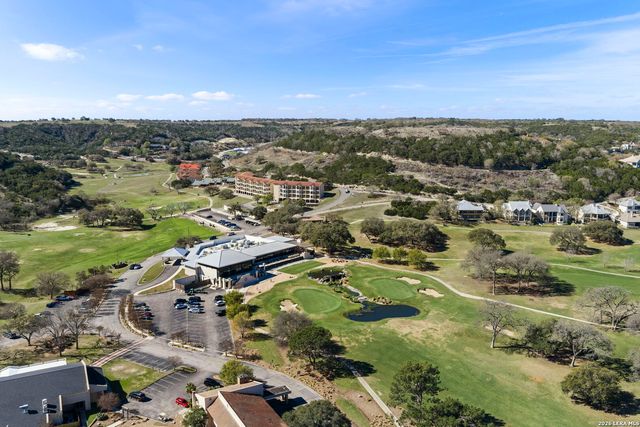 105 E Tapatio Dr, Boerne, TX 78006