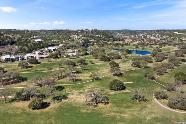 105 E Tapatio Dr, Boerne, TX 78006